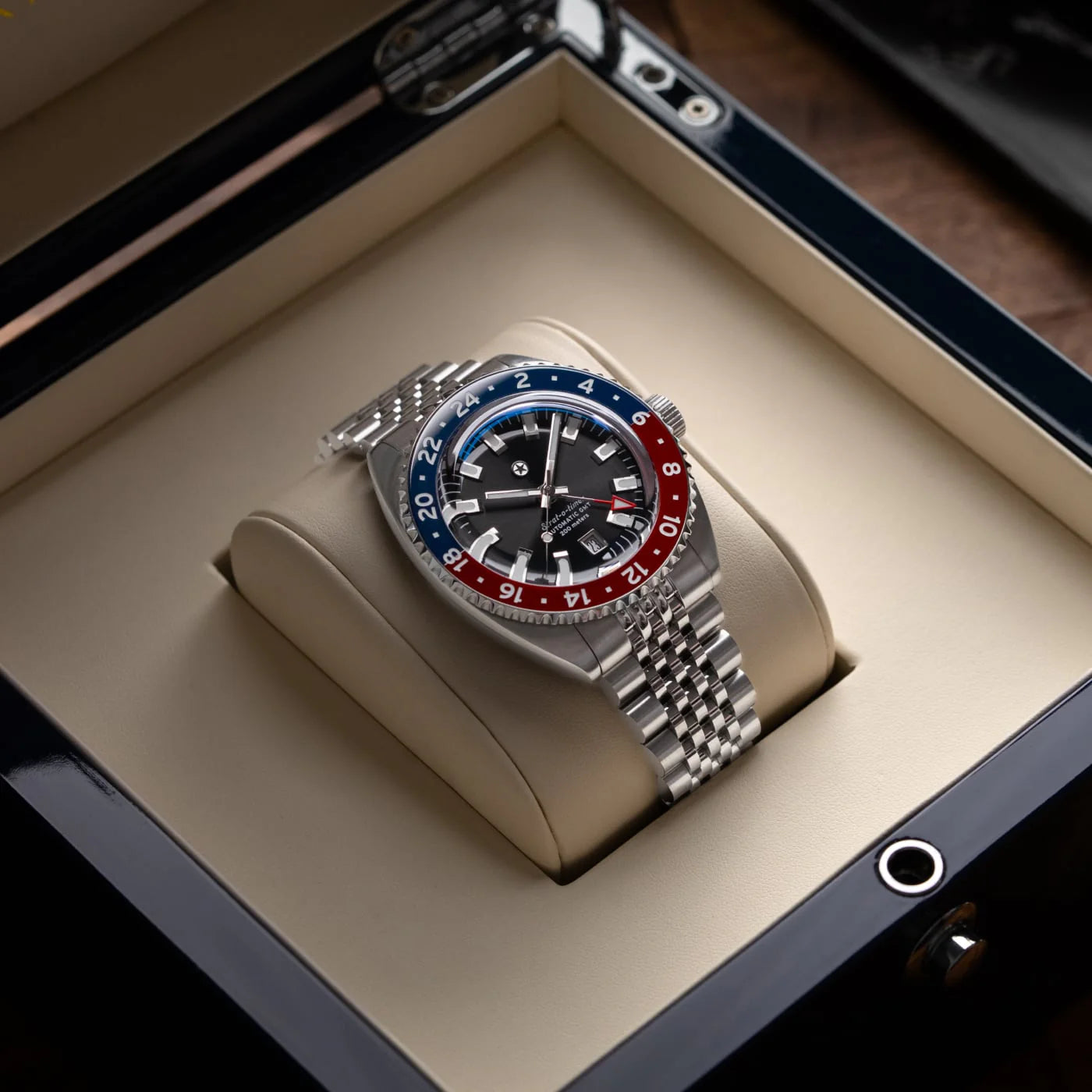 Strat-o-timer GMT: Americana